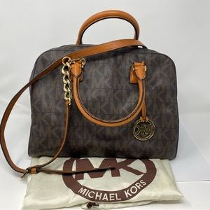 MK Jet set Travel logo Large Satchel Michael Kors Satchel Michael Kors travel ba